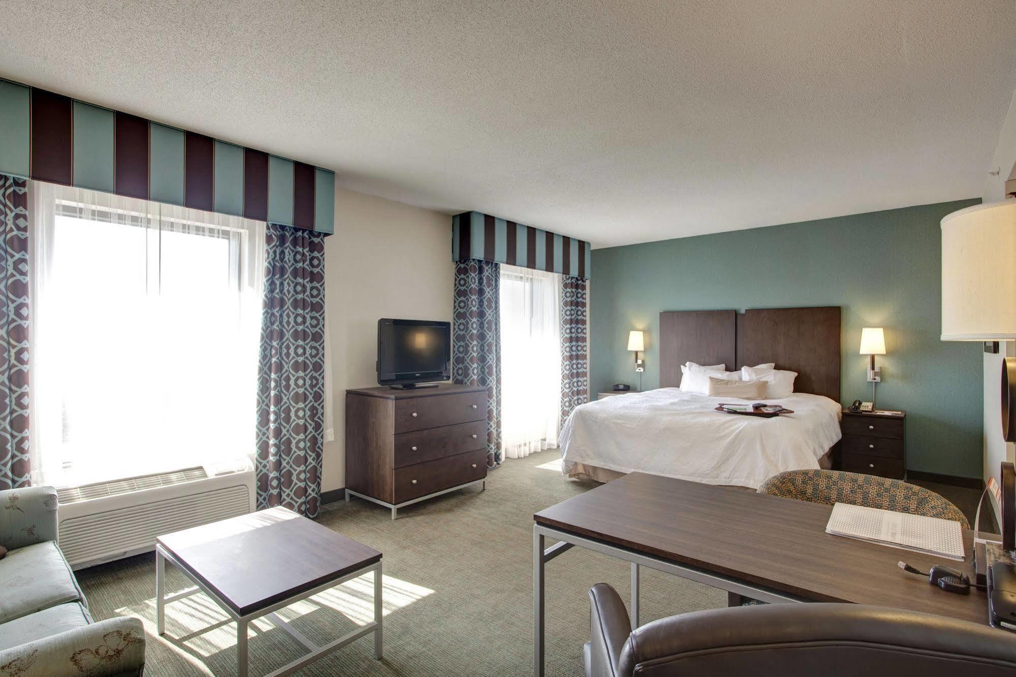 Hampton & By Hilton - Halifax Hotel 3*